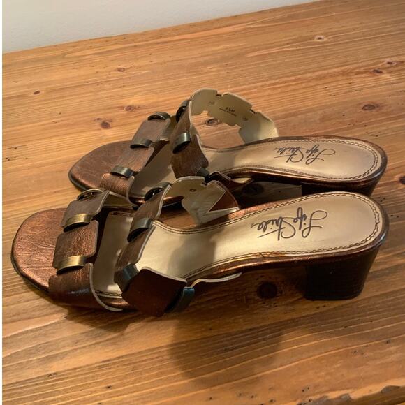 Life Stride Bronze Block heel sandals size 9.5 - Picture 3 of 5